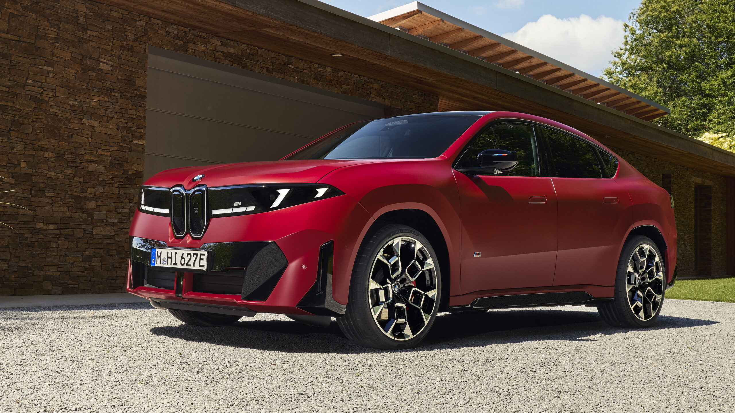 BMW’s New iX4 Packs Up To 603 HP And 428-Miles Of Range | Carscoops