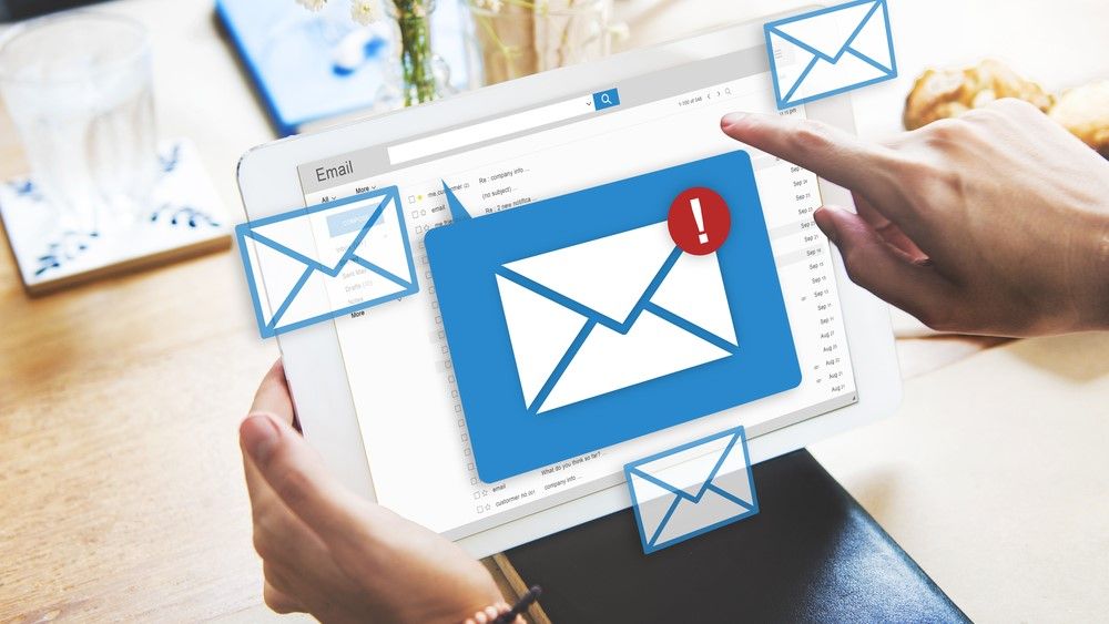 How to create email reports your boss will actually read