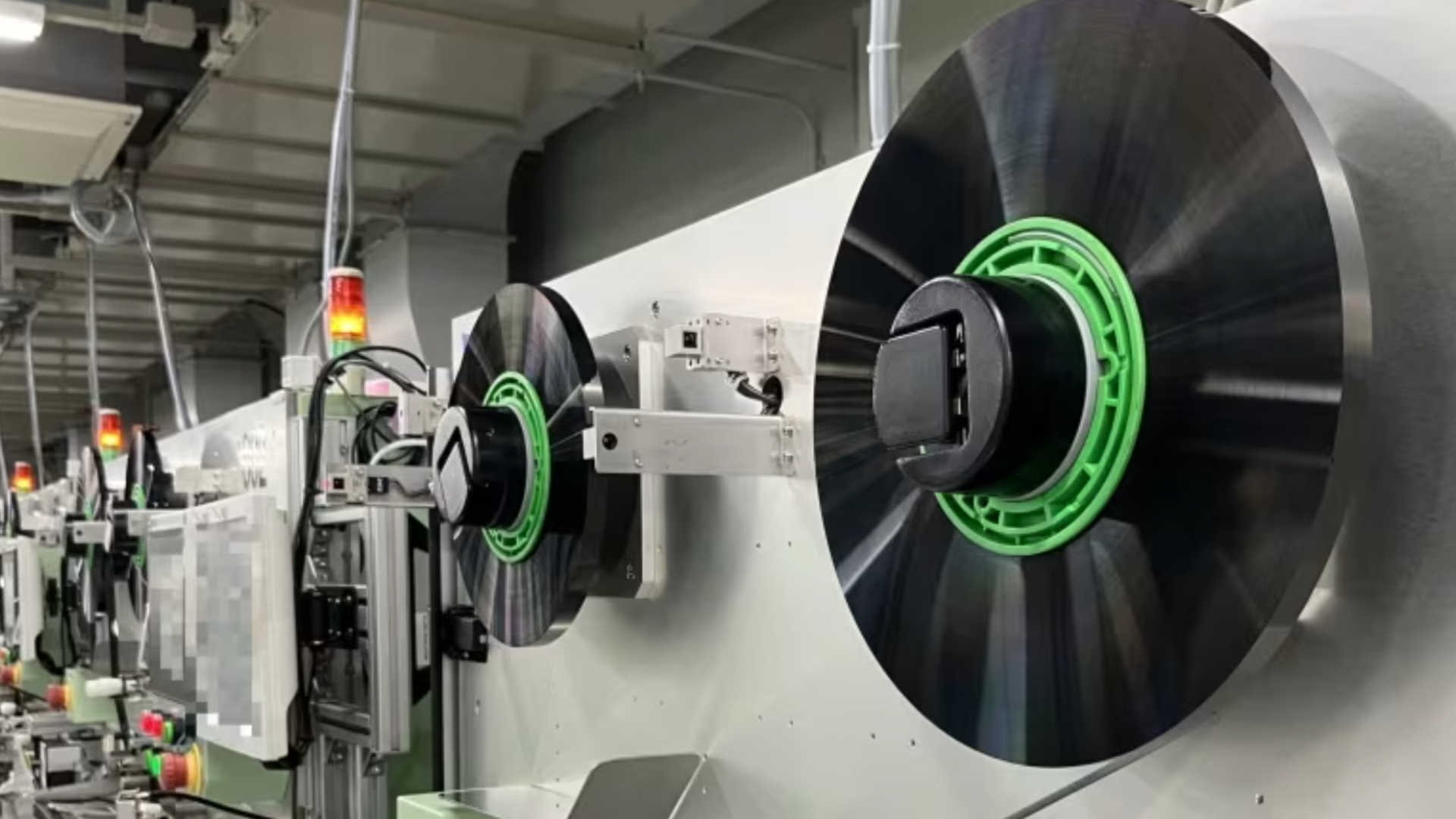 Japan’s storage industry is spending billions on tape, memory and HDD