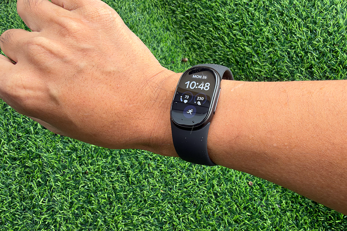 I’ve used the Fitbit Edge for almost 2 weeks, and one thing really surprised me
