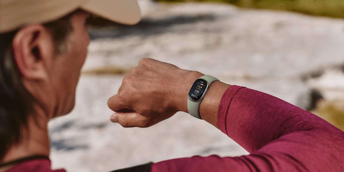 Google unveils all-new Fitbit Edge fitness tracker that’s halfway between a WHOOP and an Apple Watch