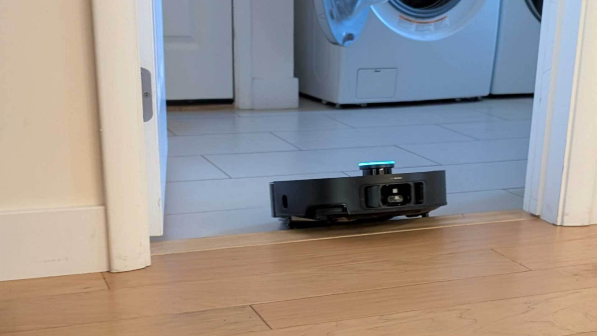 Suction Isn’t the Only Thing That Matters When Choosing a Robot Vacuum