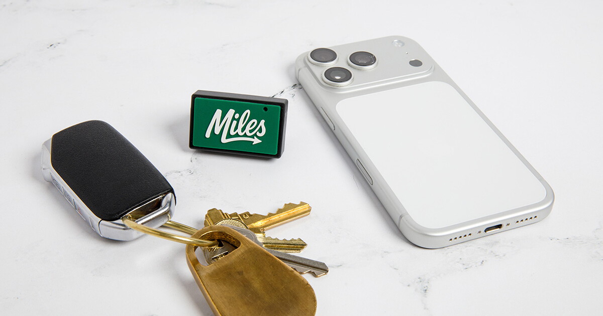 Tiny auto gadget beams vehicle tracking to your phone
