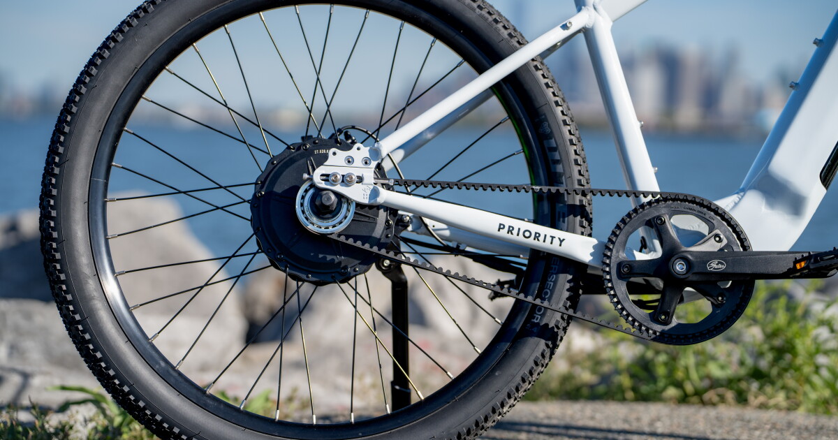 Grease-free go-anywhere ebike features auto torque/cadence switching