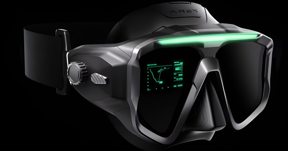 Smart HUD mask puts your dive data where your face is