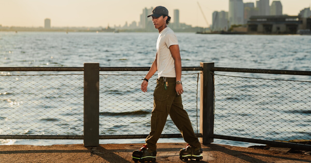 Moonwalker moto shoes learn your gait for ultimate wheeling up to 7mph