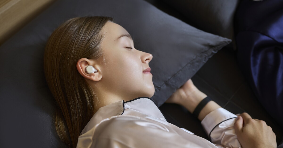 Noise-blocking earbuds adapt to your body’s rhythm for restful slumber