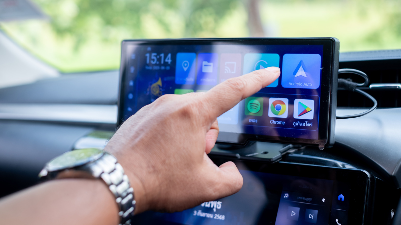 Android Auto 17.7 Is Out For Everyone – Here’s How To Update Yours – SlashGear