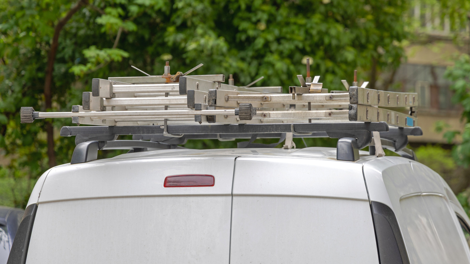 Are Van Ladder Racks Universal? What To Look For When You Buy – SlashGear