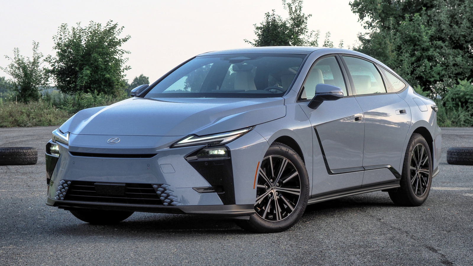 Why The New Lexus ES Hybrid Was The Most Surprising Car I Drove All Year – SlashGear