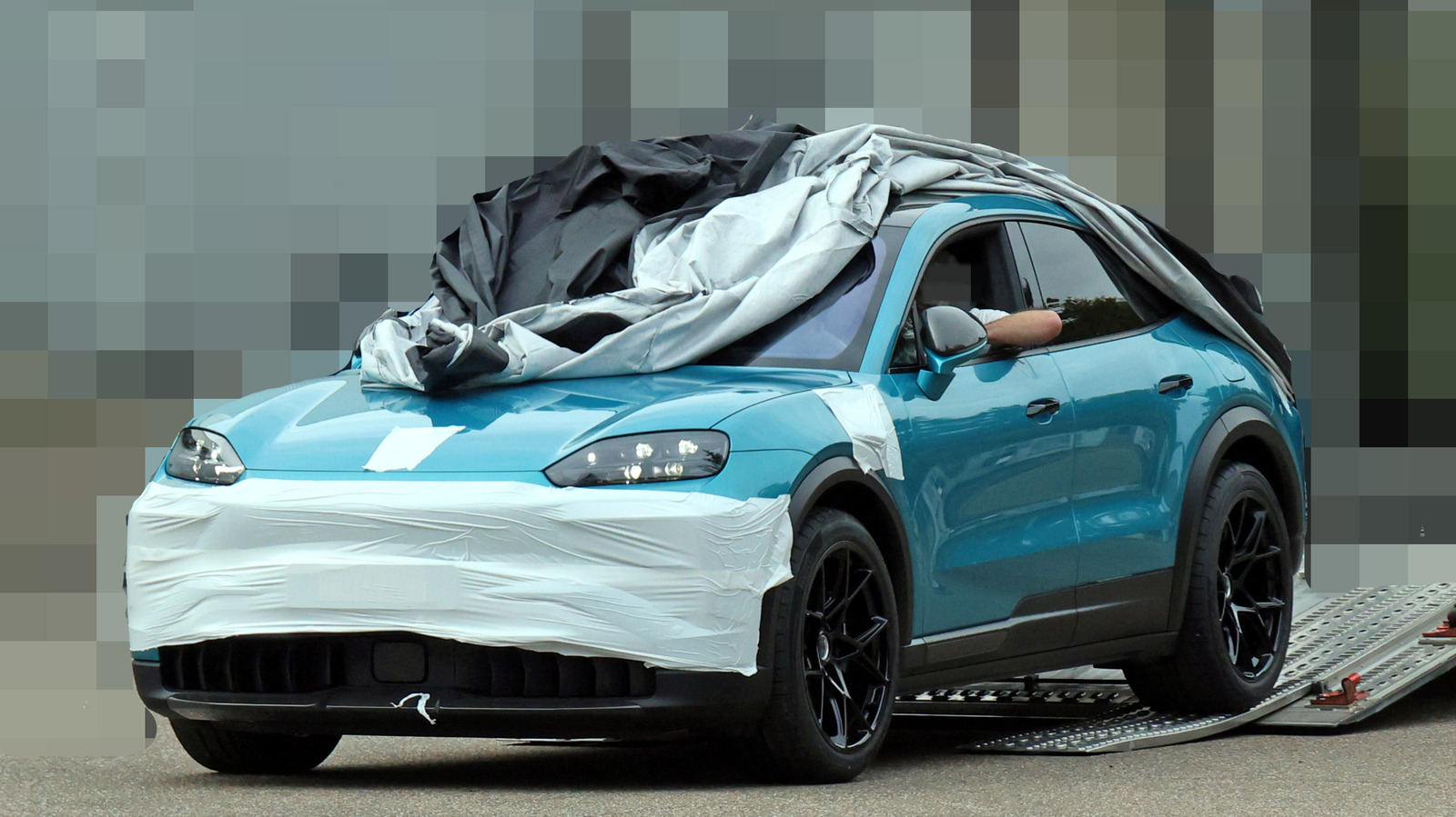 Porsche’s Cayenne Turbo GT Electric Caught Barely Camouflaged, But How Extreme Can They Go? – SlashGear