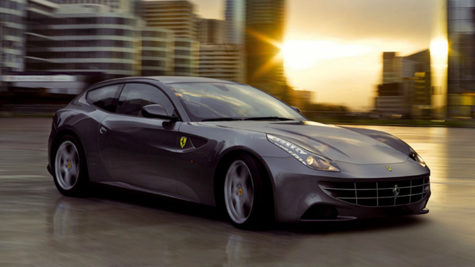 The Coolest Features Of The Ferrari FF – SlashGear
