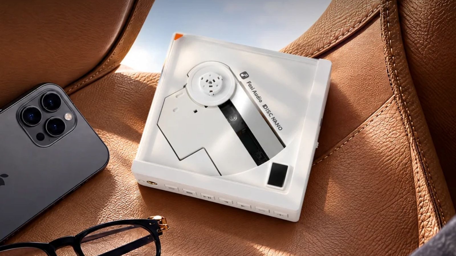 This Portable CD Player Evokes Discman Nostalgia With A MagSafe Twist – SlashGear
