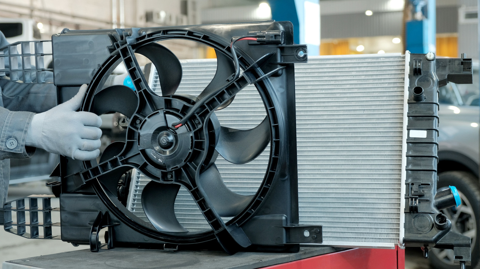 Why Do So Many Modern Cars Have Sealed Cooling Systems? – SlashGear