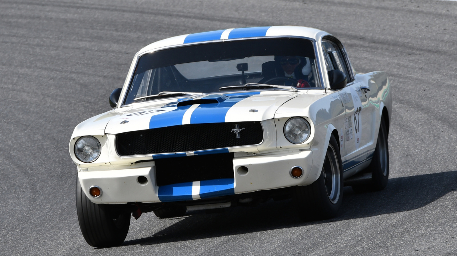 How To Tell If A Ford Mustang Is A Genuine Shelby Or Just A Clone – SlashGear
