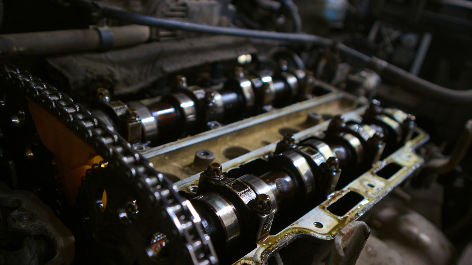 2V Vs 4V Engines: Why More Valves Can Make A Big Difference – SlashGear