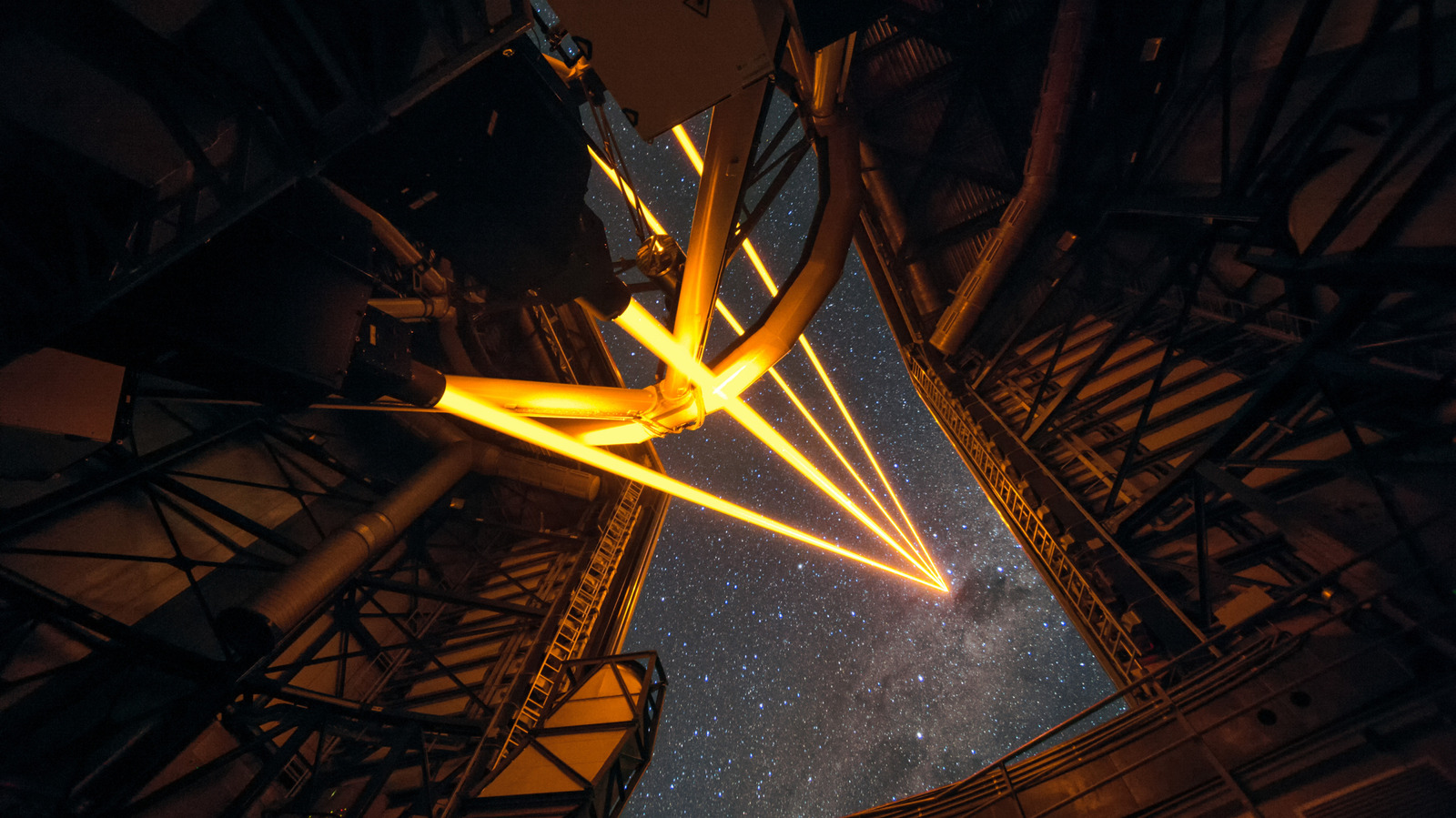 Why Do Telescopes At Observatories Shoot Giant Lasers Into The Sky? – SlashGear