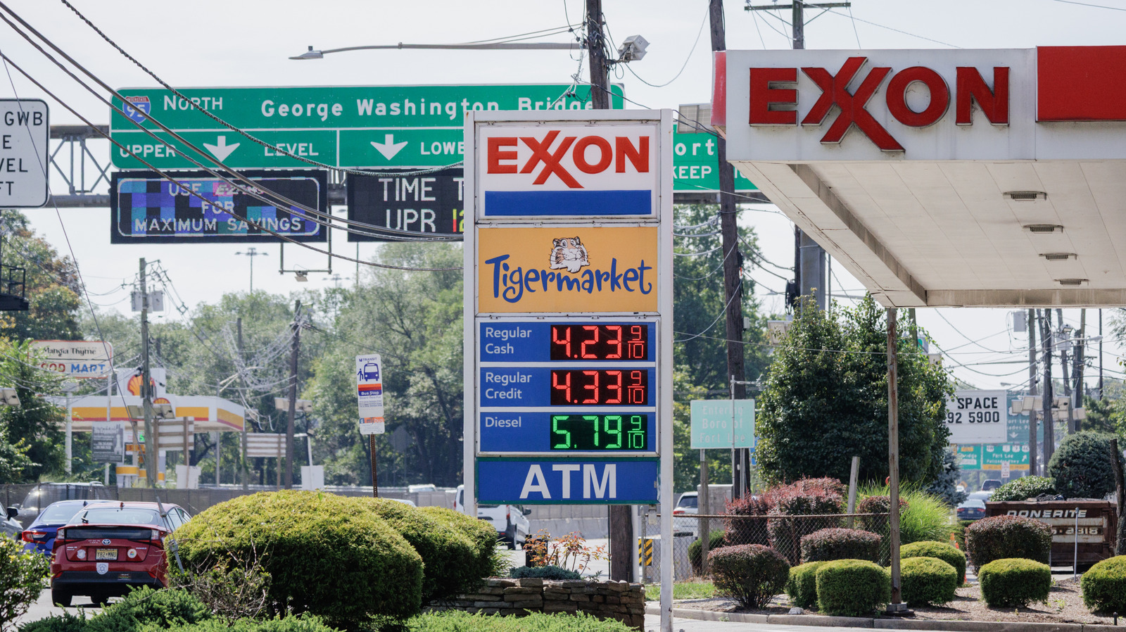 $17.5K Gas Station Fine Shows Why You Can’t Always Trust The Price On The Sign – SlashGear