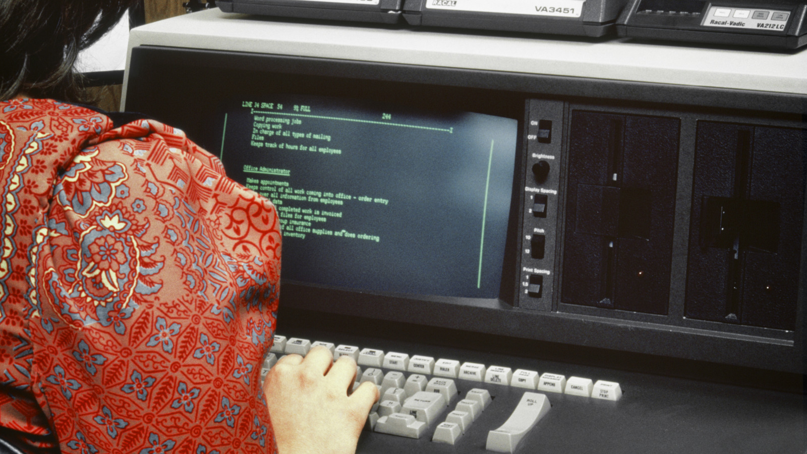 Why Did Old-School Computers Have Green Text? – SlashGear