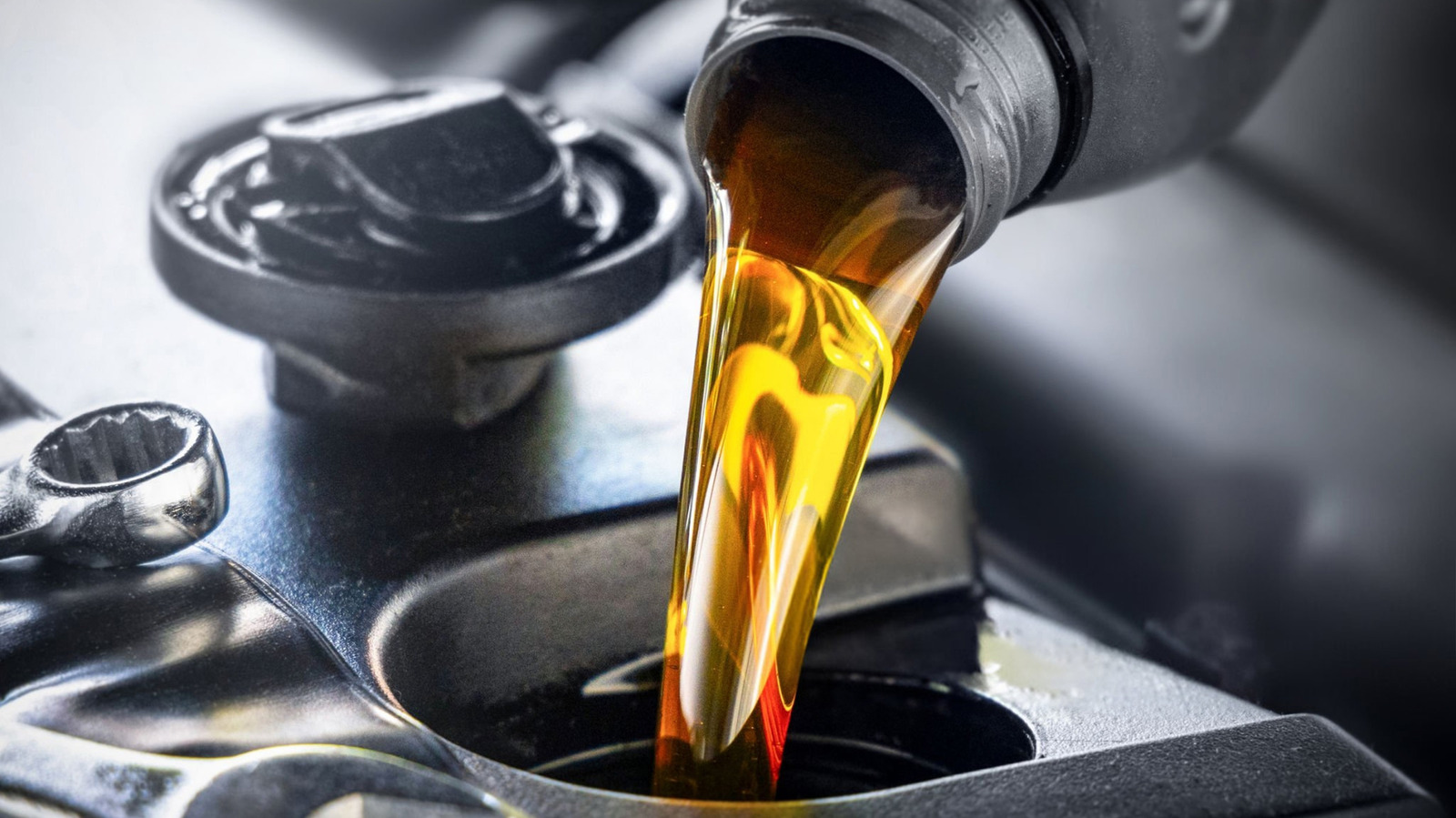 Why Lighter Weight Engine Oil Became So Common – CarScoops