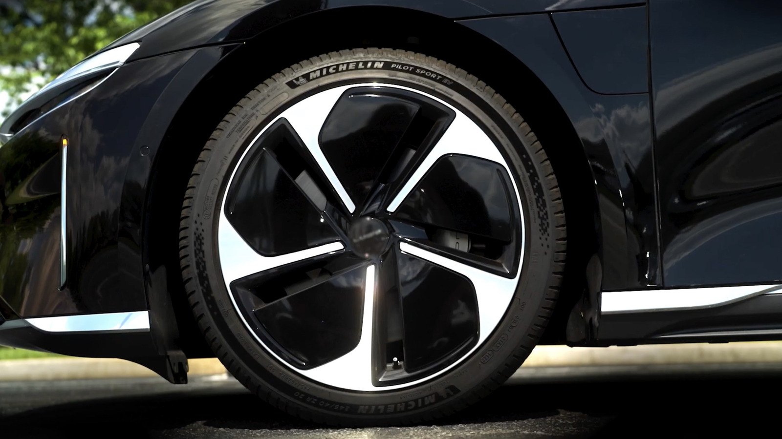 Do You Need To Use Special Tires On A Hybrid? – SlashGear