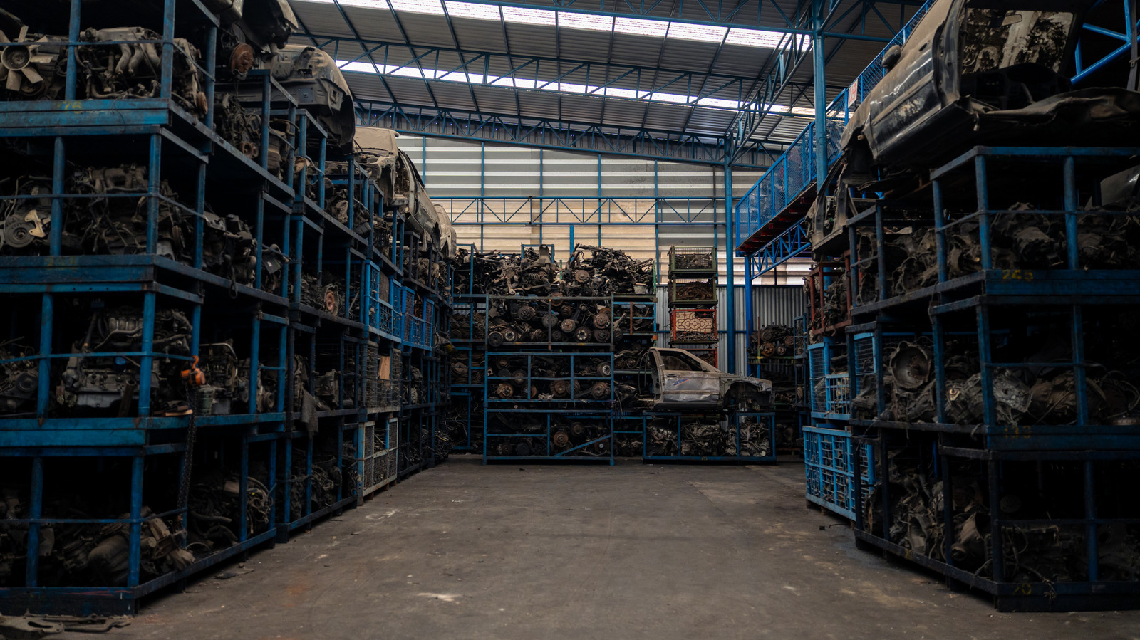 8 Car Parts You Can Buy From A Junkyard (And 3 To Avoid) – SlashGear