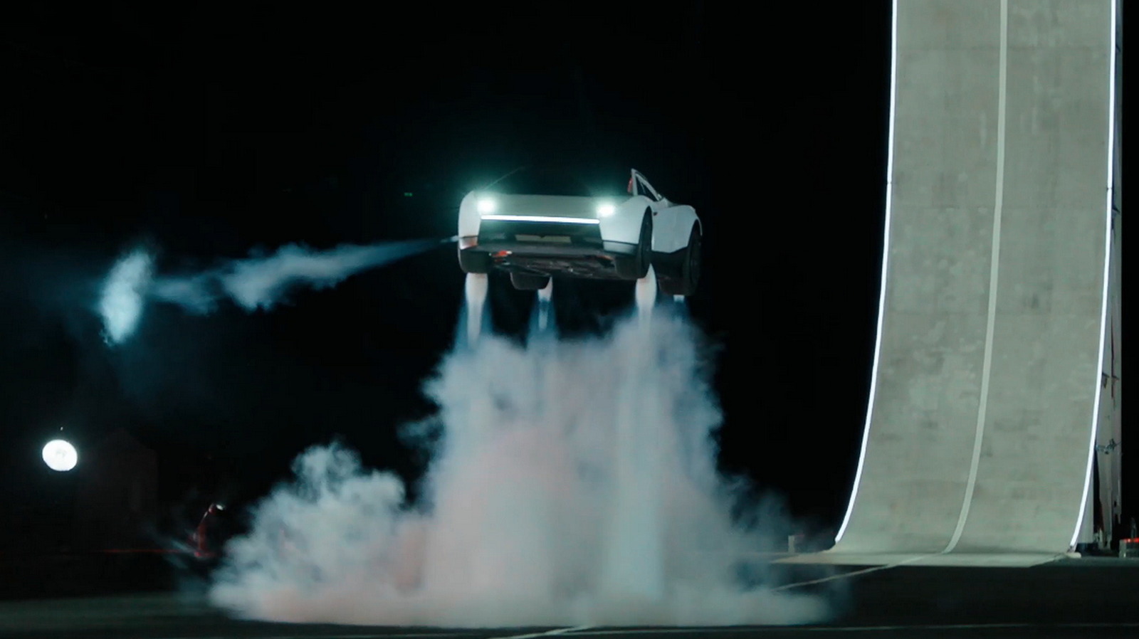 Tesla Roadster Going 0-60 In 0.81 Seconds Is The Most Boring Thing It Can Do – CarScoops
