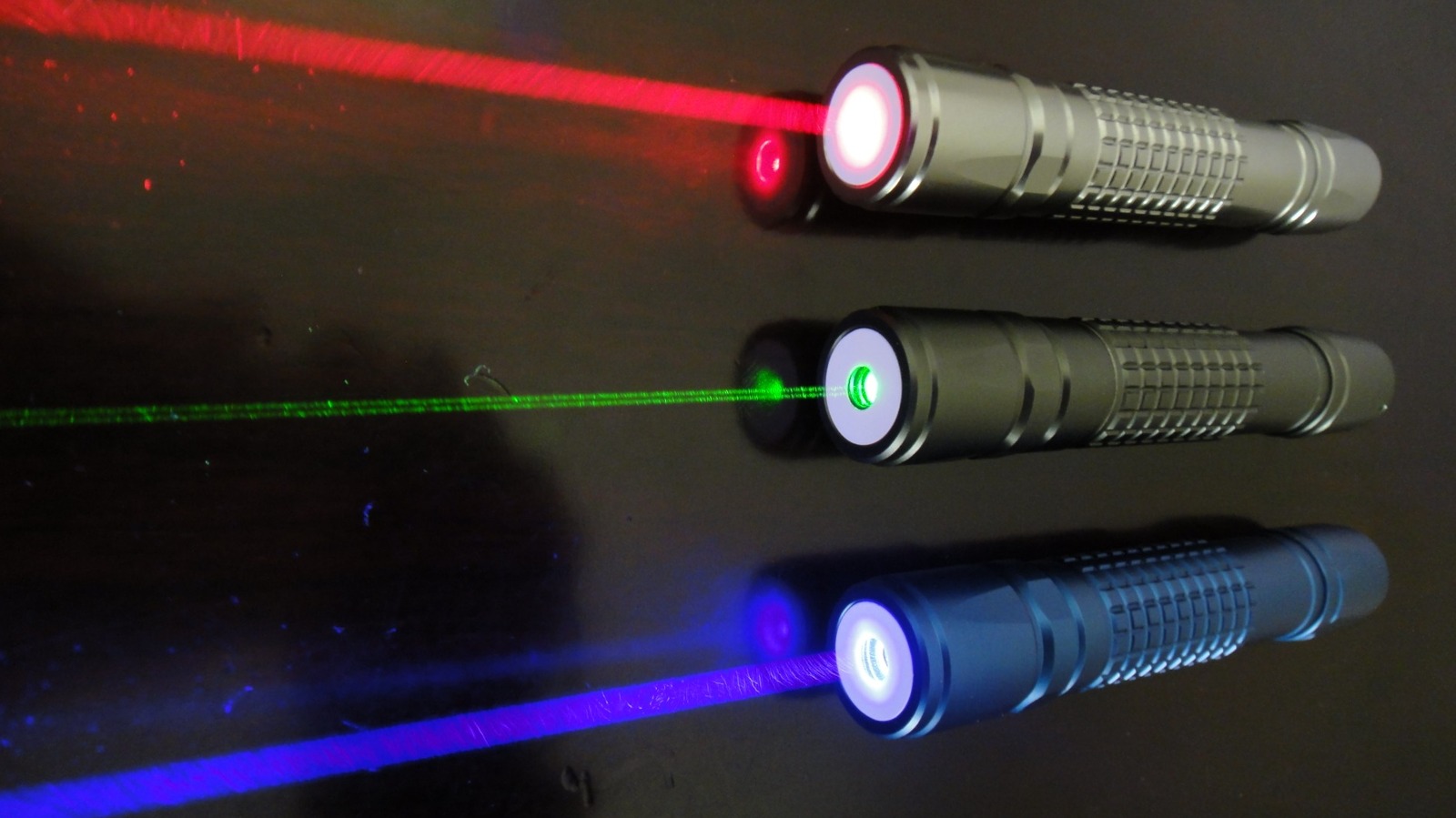 How Far Can A Laser Pointer Go? Here’s How Beam Distance Is Measured – SlashGear
