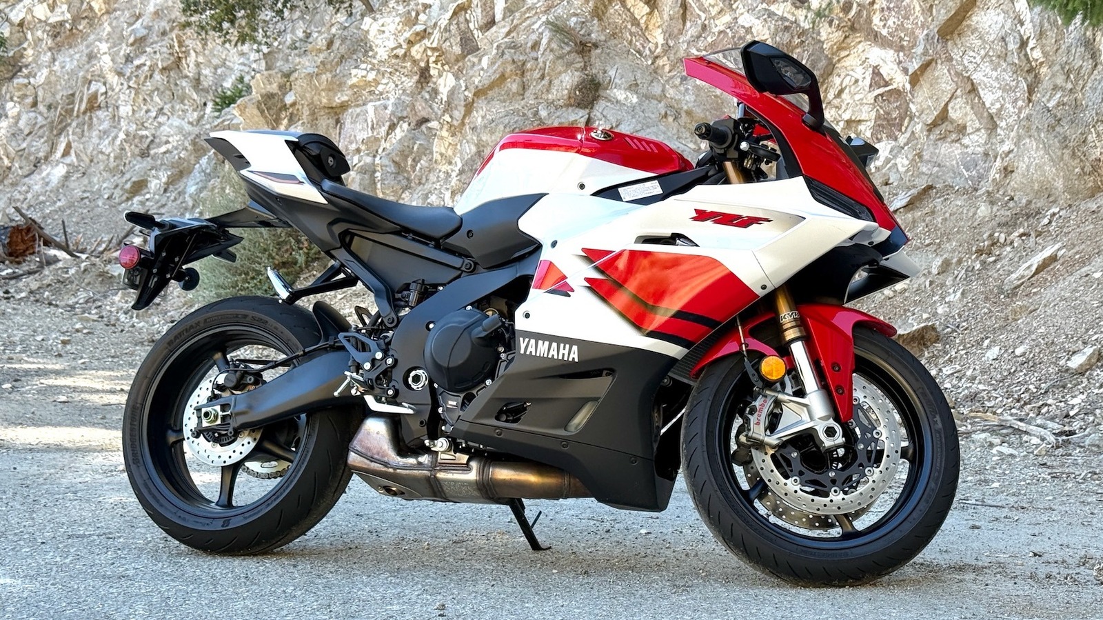 2026 Yamaha R9 Review: It’s No R1 Replacement (And That’s A Good Thing) – SlashGear