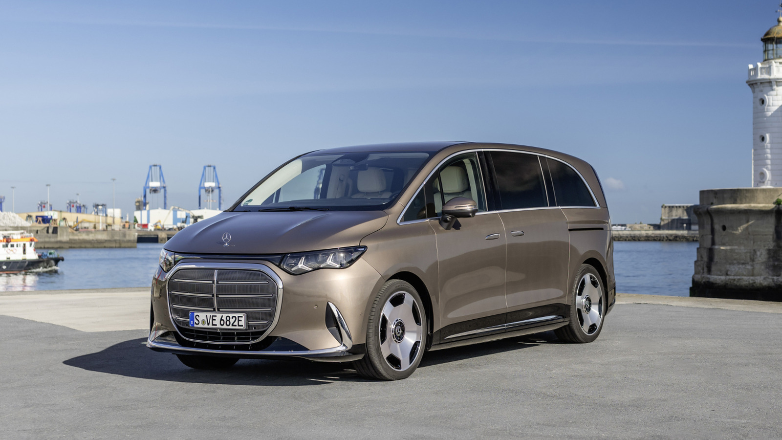 Child Crashes Mercedes-Benz VLE Show Vehicle At Paris Motor Show – CarScoops