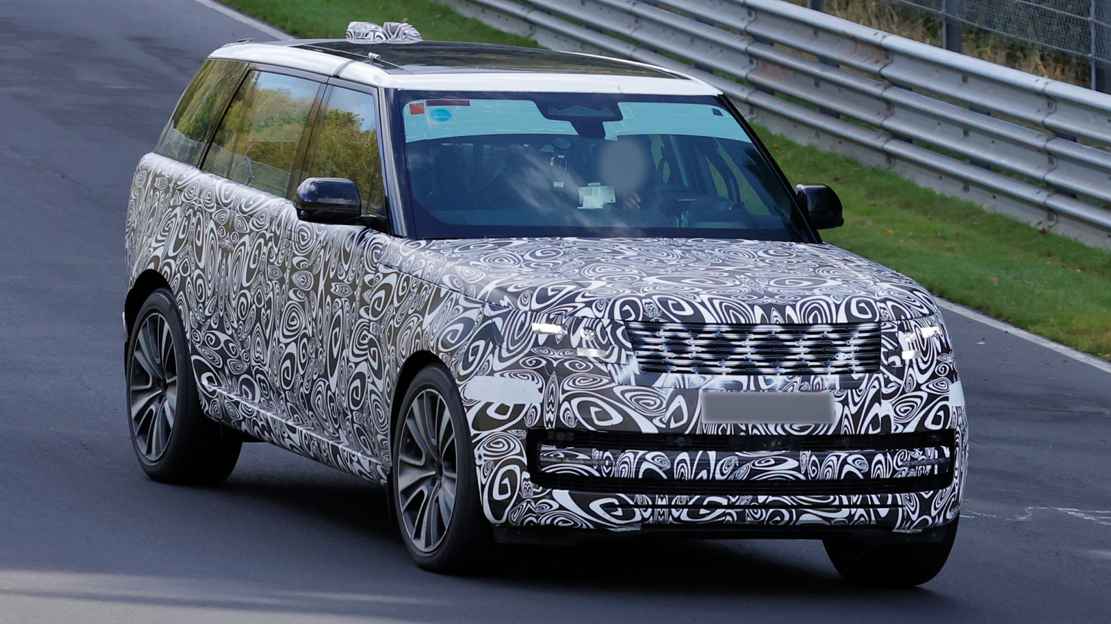 After Five Years, The Range Rover Is Getting An Update, But You Won’t Notice The Differences – CarScoops