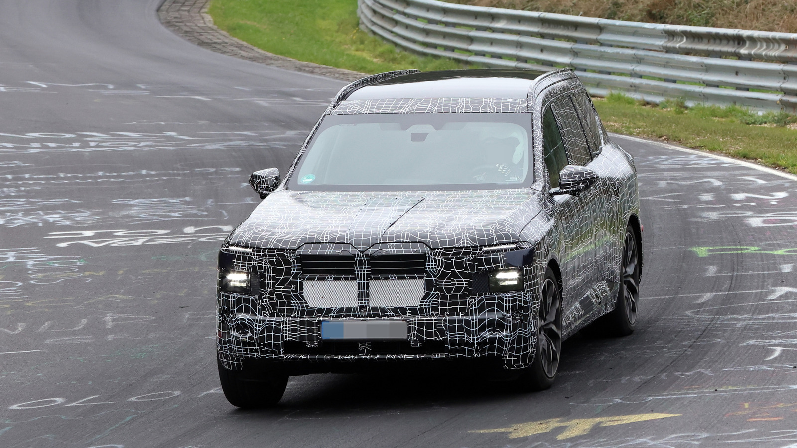 BMW iX7 Caught Looking Like A Fast Electric Brick At The Nuburgring – SlashGear