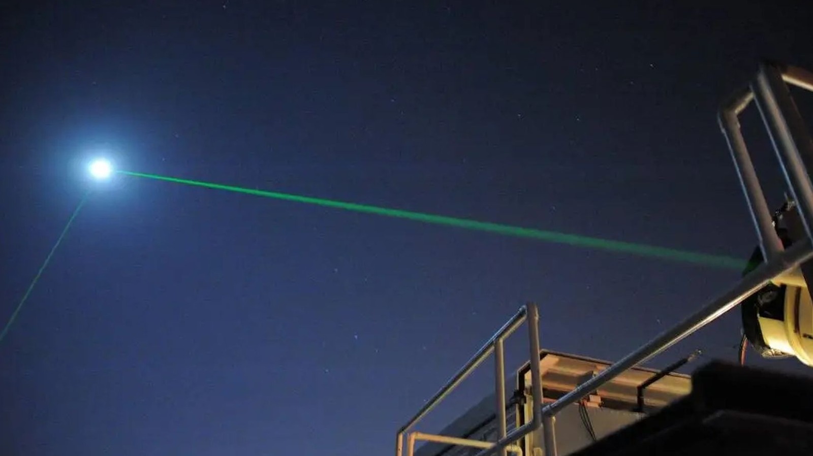 How Long Does It Take For A Laser Beam To Reach The Moon? – SlashGear
