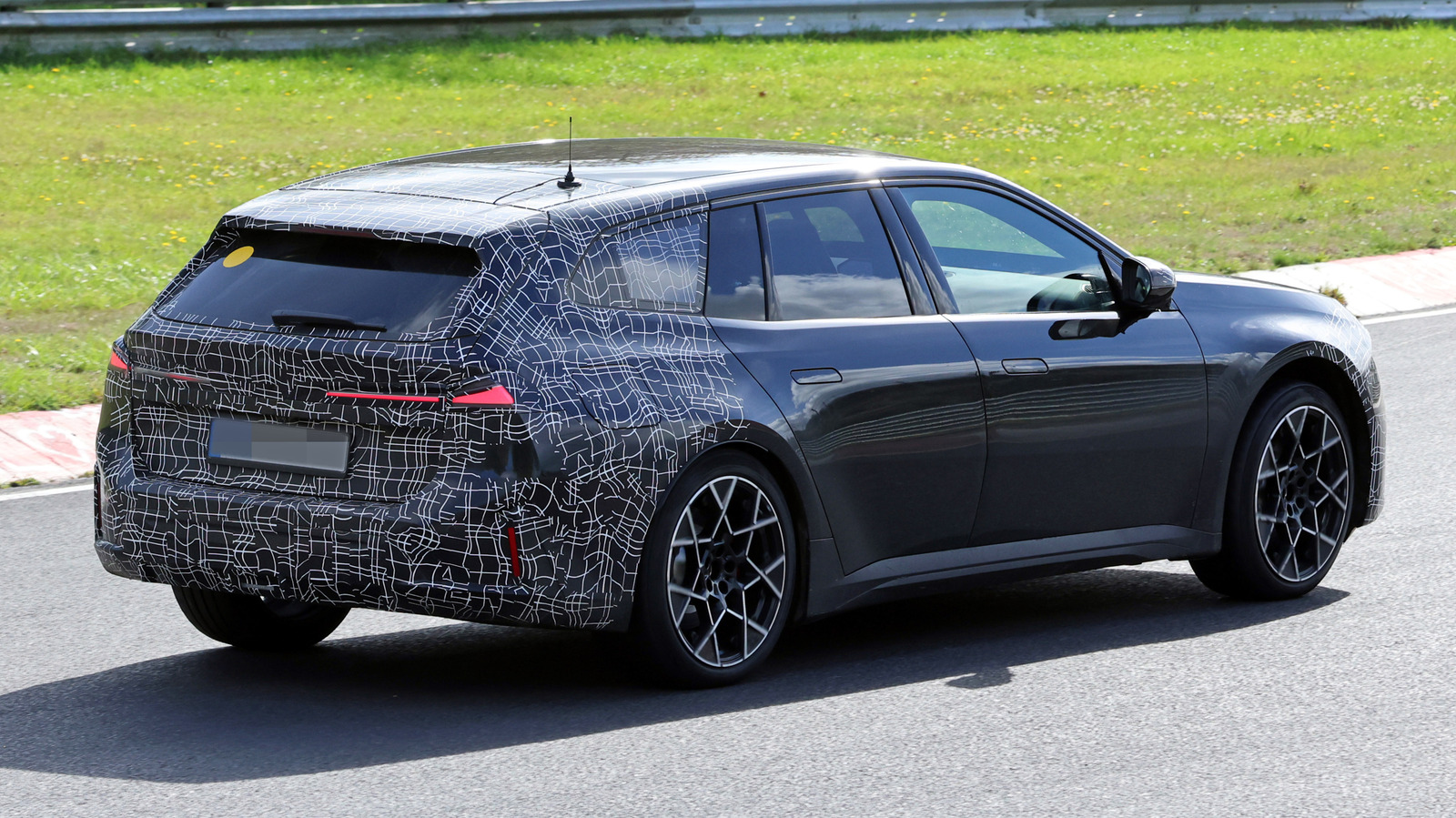 New BMW i3 Touring Looks Ready For Family Duties – CarScoops