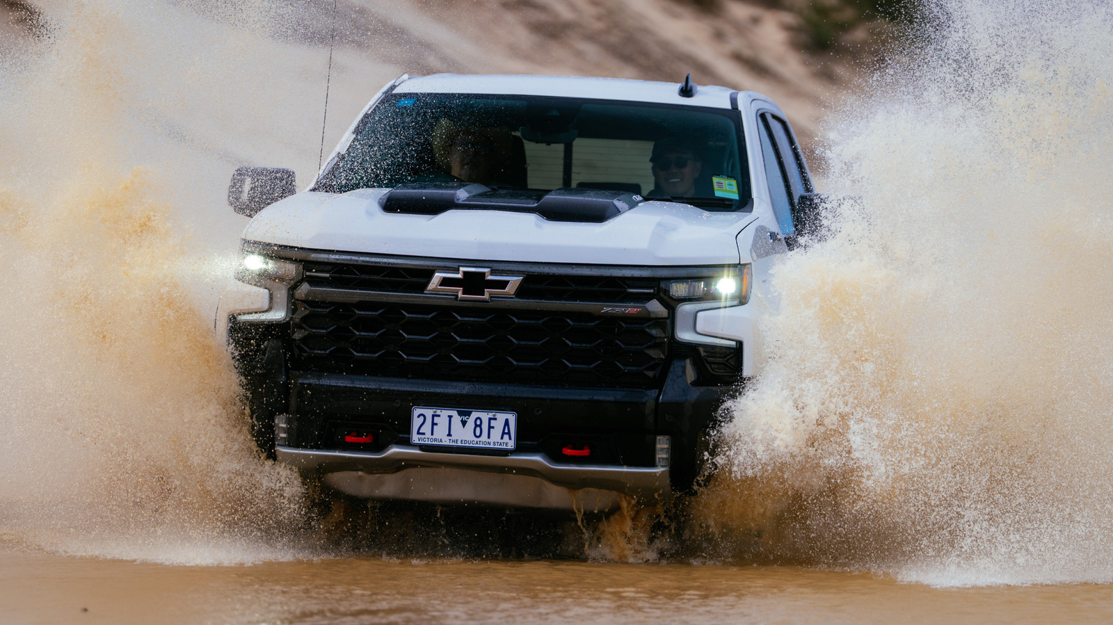 We Jump Sand Dunes And Push The Chevy Silverado ZR2 To Its Limits | Review – CarScoops
