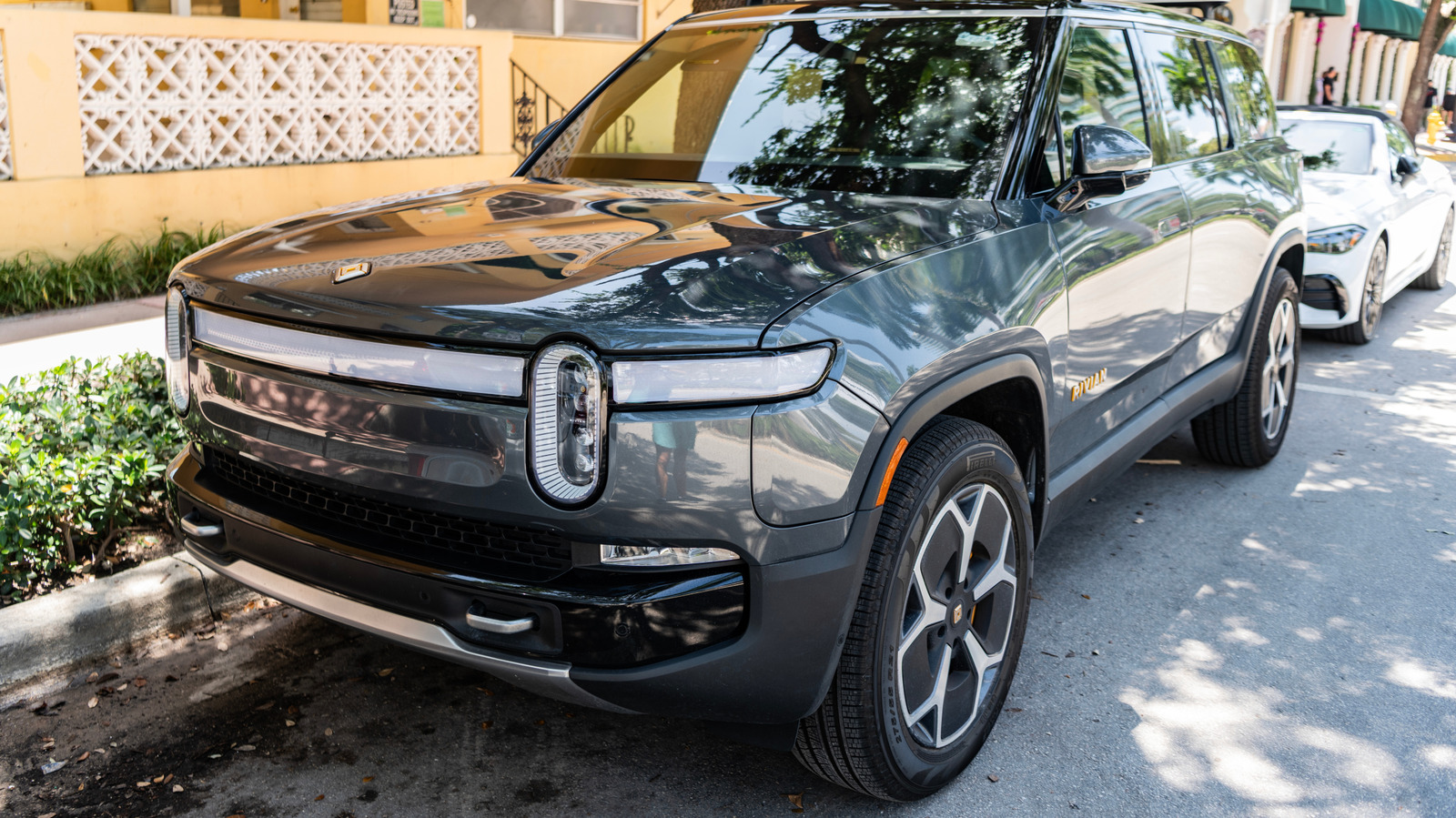 Rivian Follows Tesla And Will Use Owners To Beta Test Autonomous Driving – CarScoops