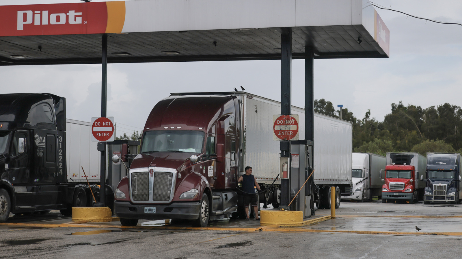 This Trailer System Could Save Truckers Thousands On Diesel Each Year – SlashGear