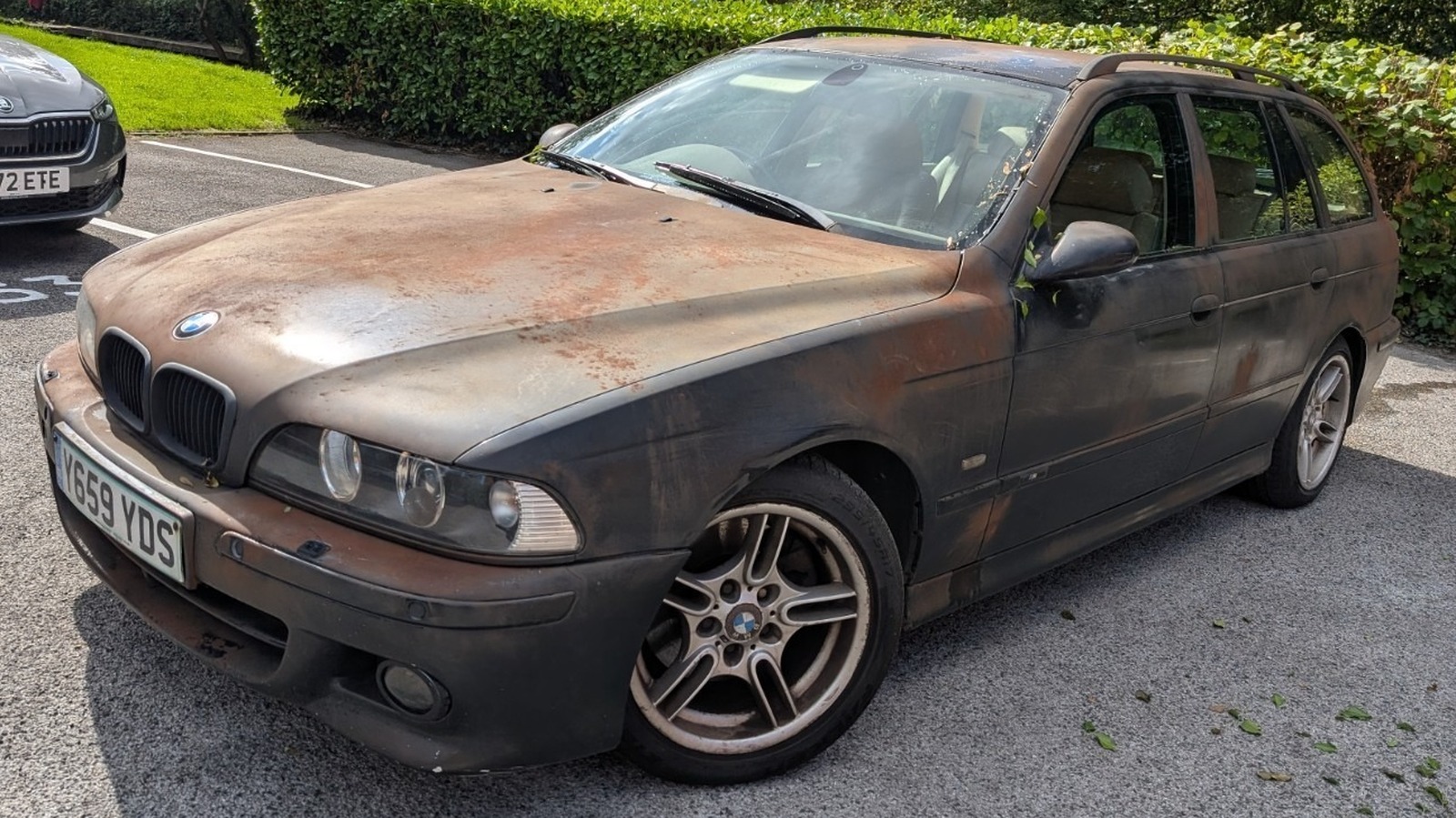 This V8-Powered E39 BMW 5-Series Touring Is Not As Decayed As It Seems – CarScoops