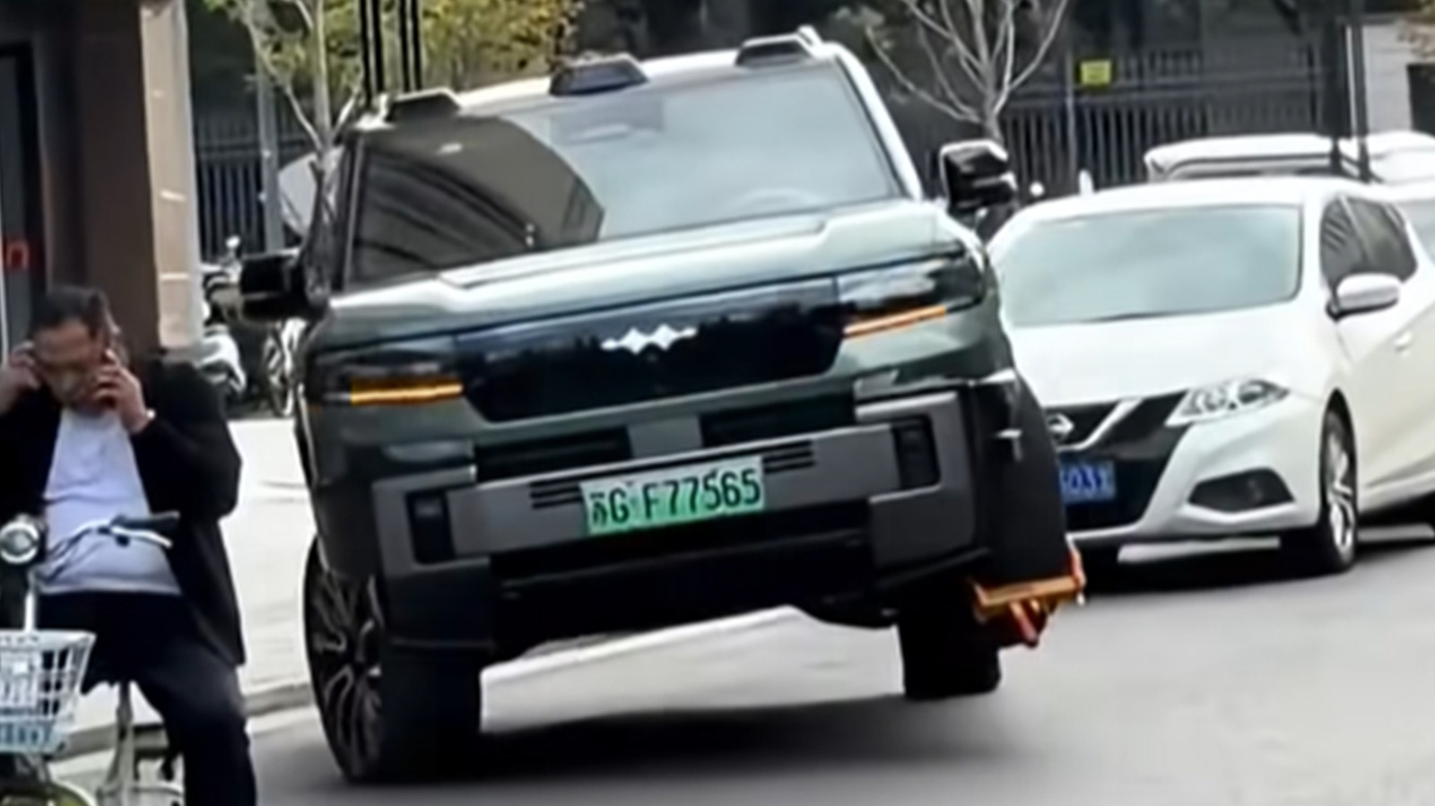 Watch This BYD Hit The Three-Wheeled Motion To Avoid A Parking Boot – CarScoops