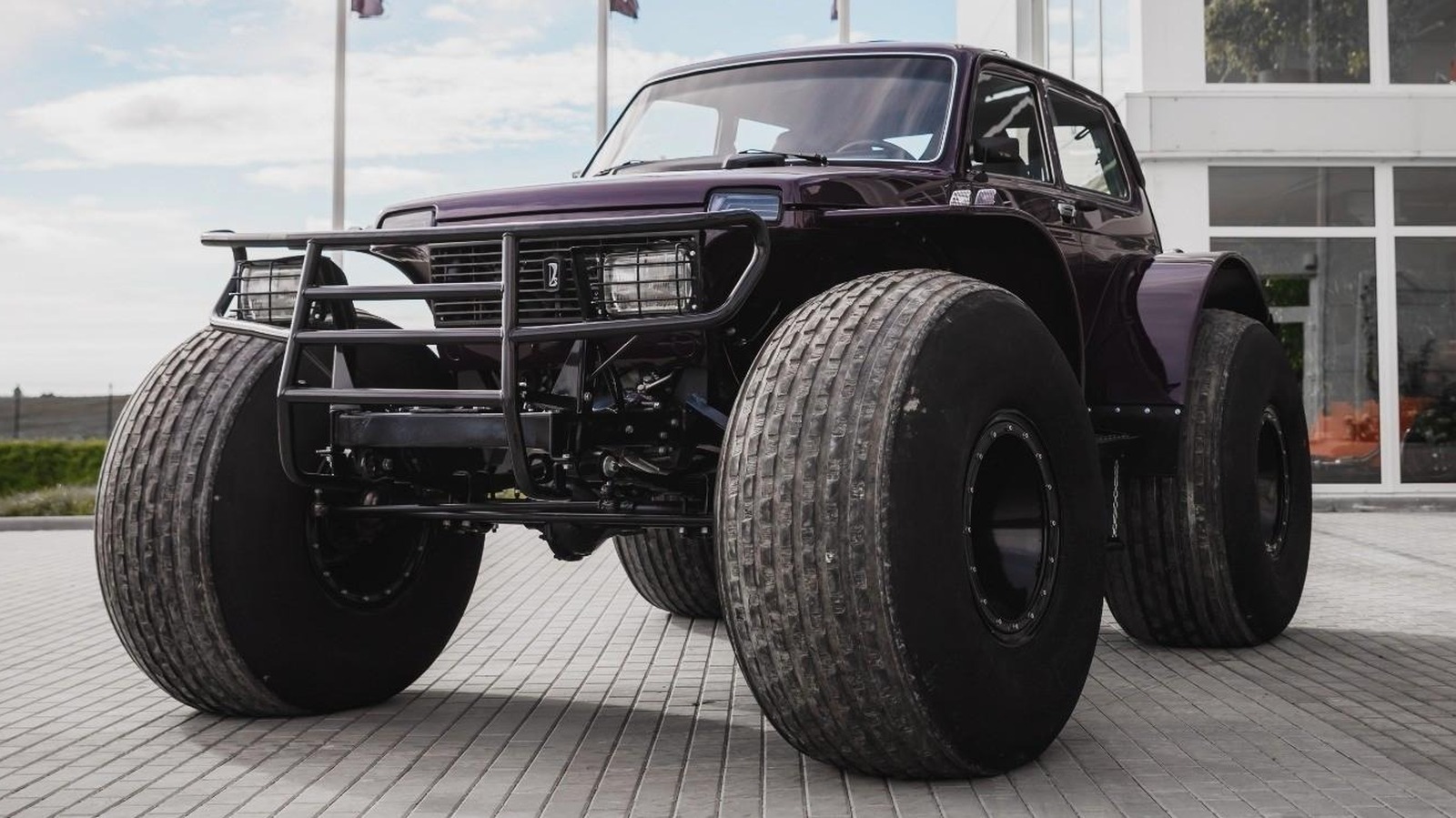 Buy This Rare Lada Niva Marsh And Never Worry About Potholes Again – CarScoops