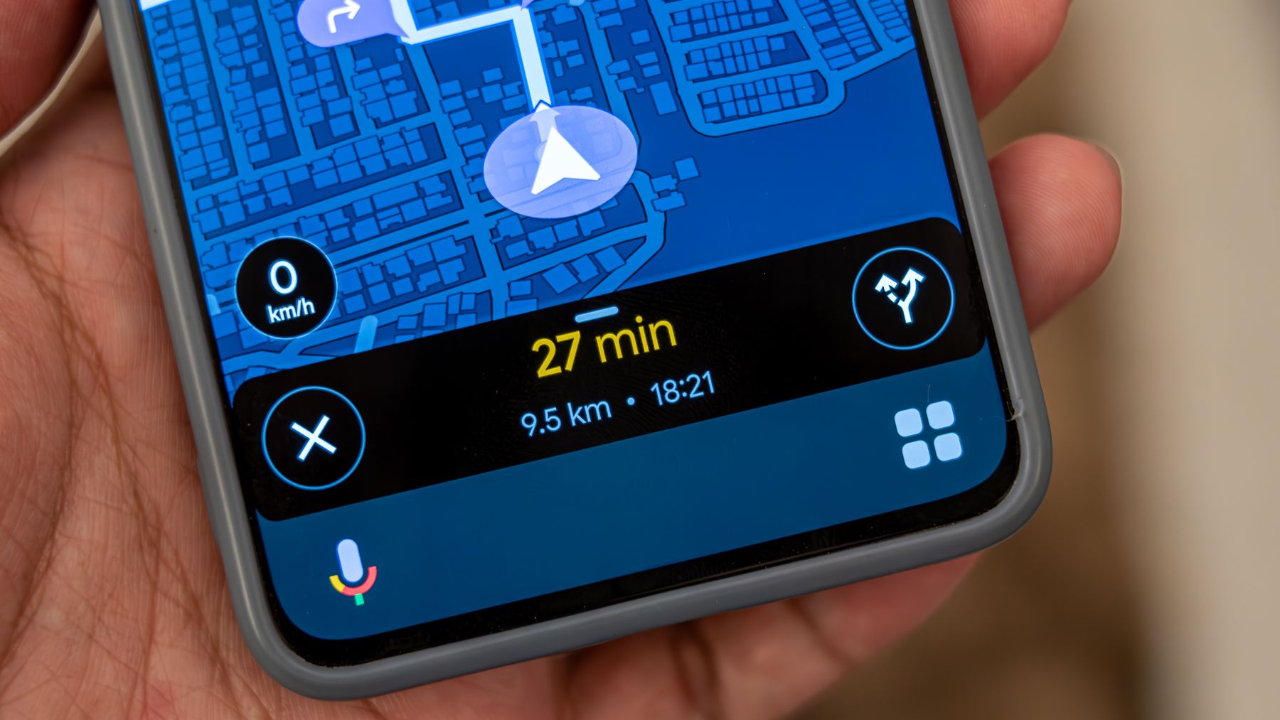 Google Maps can now turn your boring driving icon into a McLaren F1 car