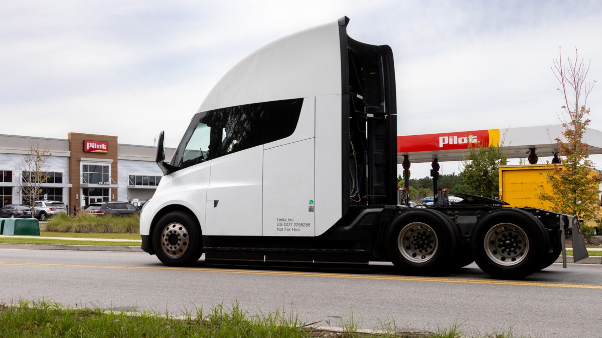 Tesla Semis Are Now Charging at Mainstream Truck Stops